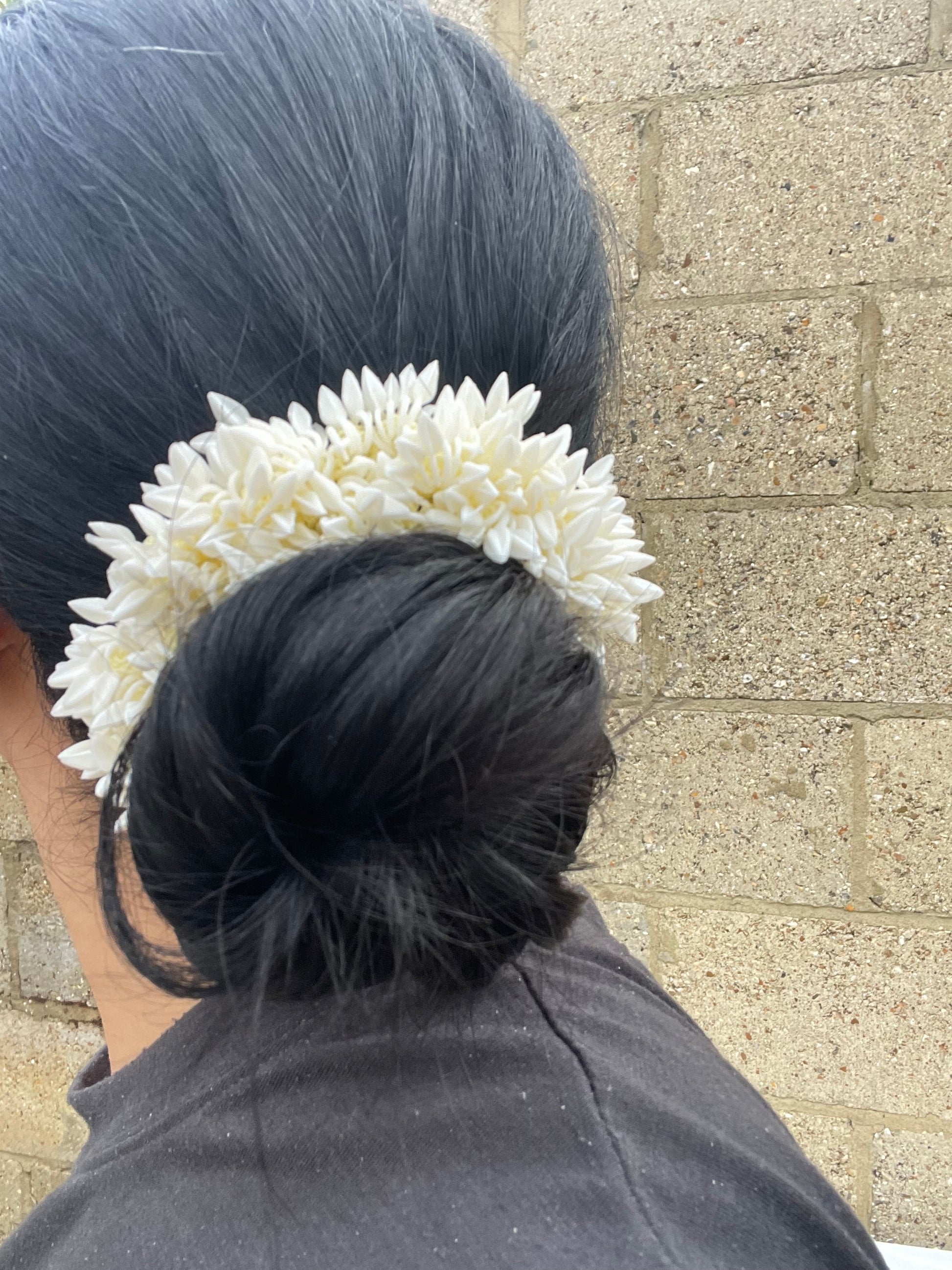 White Jasmine Scented Wedding Gajreh, haaldi ceremony, sangeet ceremony, indian hindu sikh wedding, punjabi, shaadi Jasmine Scented Floral Hair Tie/Gajra/Mogra