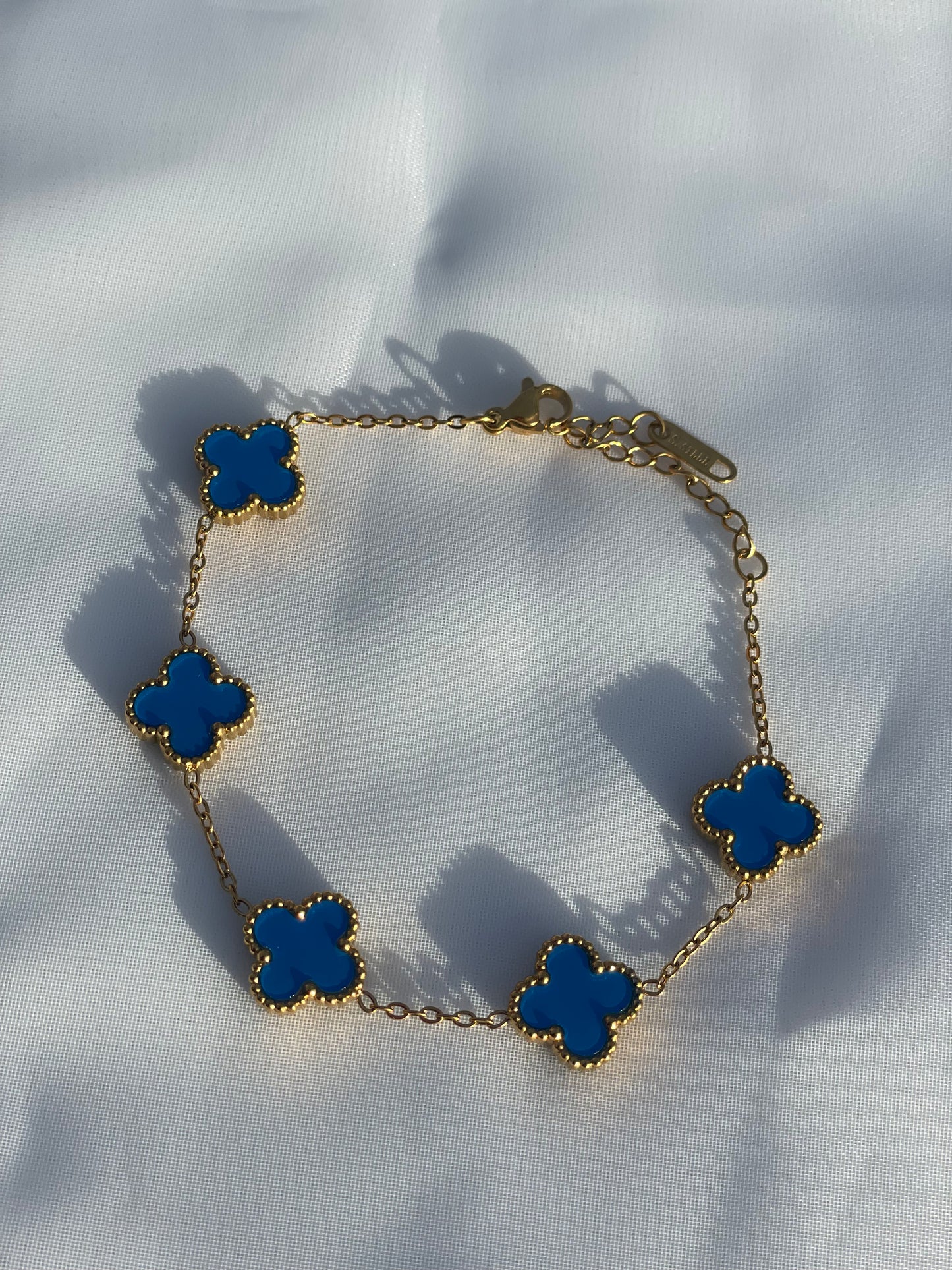 Clover leaf bracelet